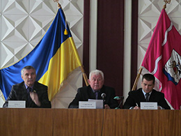5 листопада 2013 року під головуванням голови Черкаської районної ради Миколи Смірнова відбулася позачергова сесія районної ради