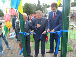 Відбулось відкриття футбольного міні-поля зі штучним покриттям в селі Дубіївка