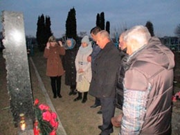 У Леськах долучилися до всеукраїнської акції «Свіча пам’яті»
