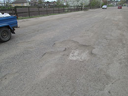 Тимчасова контрольна комісія районної ради вивчала хід проведення ремонту доріг у Черкаському районі