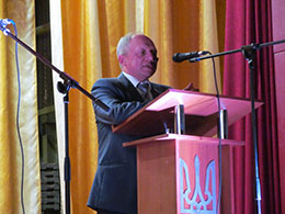 Голова районної ради Олексій Собко привітав освітян району з професійним святом