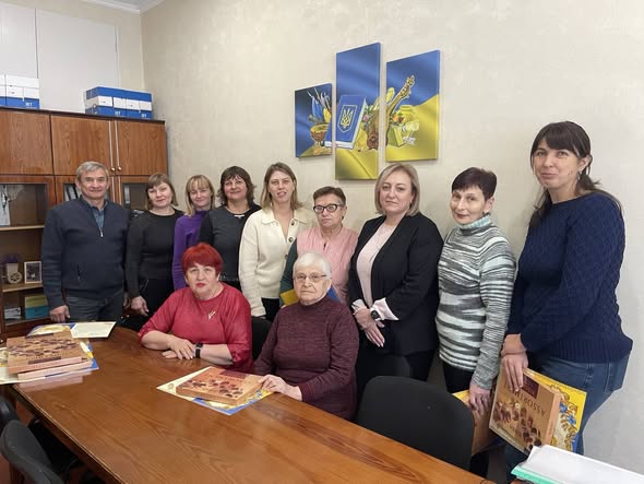 Вручення грамот волонтерам