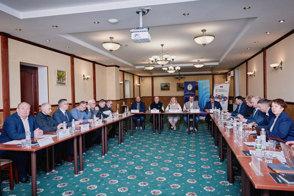 Учасники засідання